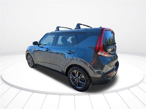Used 2021 Kia Soul EX image 6