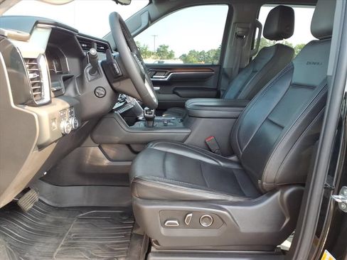 Used 2024 GMC Sierra 1500 Denali w/ Denali Reserve Package AWD/4WD image 3