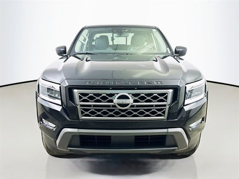 Used 2024 Nissan Frontier SL w/ Technology Package image 2