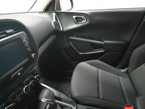 Used 2020 Kia Soul S image 19