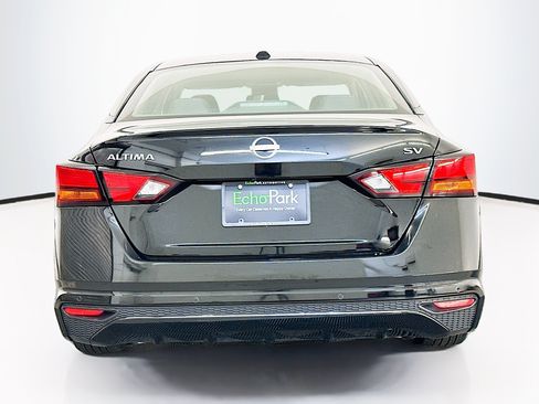 Used 2023 Nissan Altima 2.5 SV FWD image 7