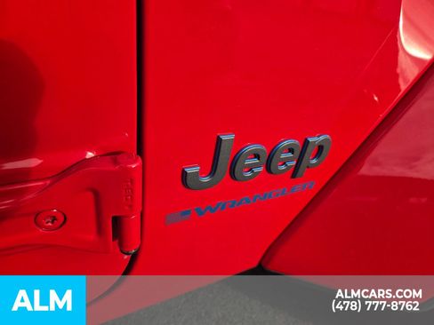 Used 2025 Jeep Wrangler Unlimited Sahara w/ Safety Group image 20