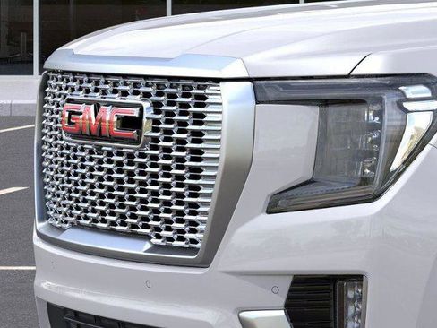 New 2024 GMC Yukon XL Denali w/ Advanced Technology Package image 13