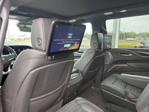 Used 2024 Cadillac Escalade V AWD/4WD image 12