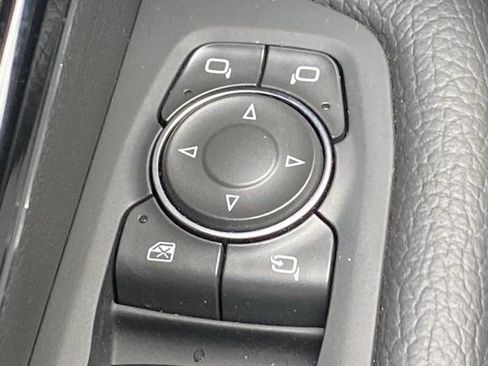 Used 2025 GMC Yukon Denali w/ Denali Reserve Package AWD/4WD image 10