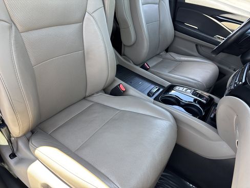 Used 2020 Honda Pilot Elite image 9