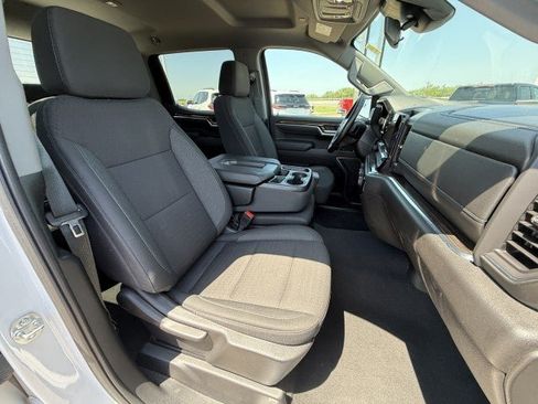Used 2025 Chevrolet Silverado 1500 LT RWD image 37