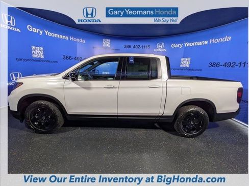 New 2026 Honda Ridgeline Black Edition image 9