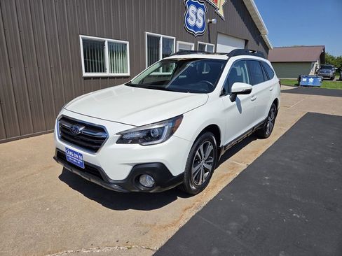 Used 2019 Subaru Outback 3.6R Limited AWD/4WD image 3
