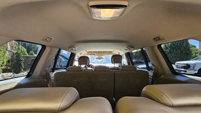 Used 2014 Mercedes-Benz GL 550 4MATIC w/ Driver Assistance Package image 12