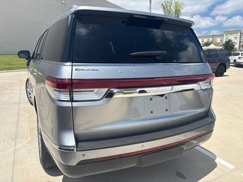 Used 2024 Lincoln Navigator Reserve AWD/4WD image 4