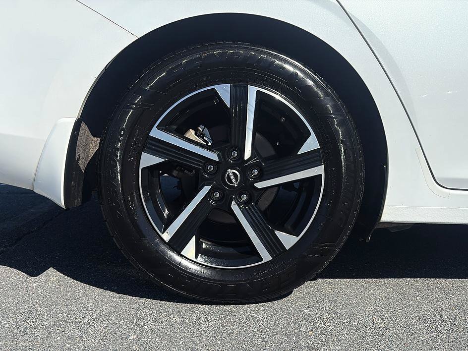 Certified 2025 Nissan Sentra SV FWD image 11