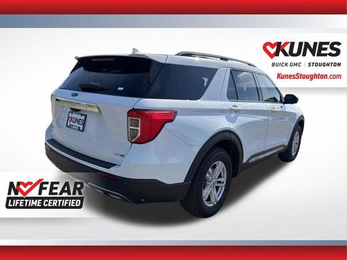 Used 2020 Ford Explorer XLT w/ Equipment Group 202A AWD/4WD image 9