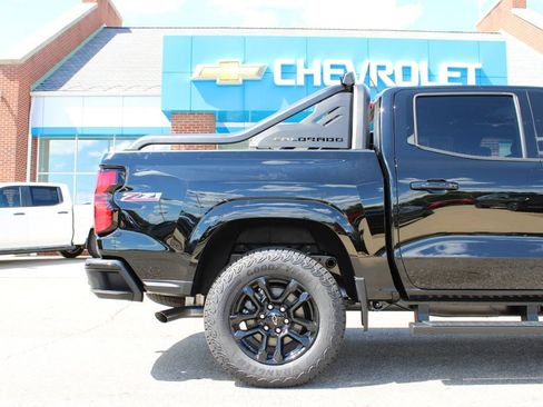 New 2026 Chevrolet Colorado Z71 w/ Midnight Edition AWD/4WD image 39