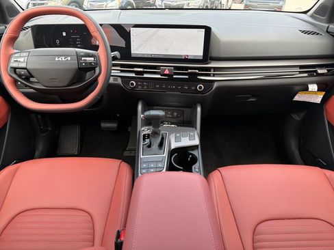 New 2026 Kia Sportage SX FWD image 9