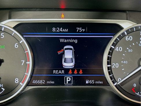 Used 2024 Nissan Sentra SV FWD image 12