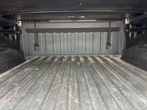Used 2023 RAM 1500 Laramie AWD/4WD image 9