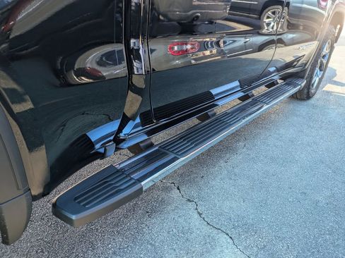 New 2026 GMC Sierra 1500 SLT image 31