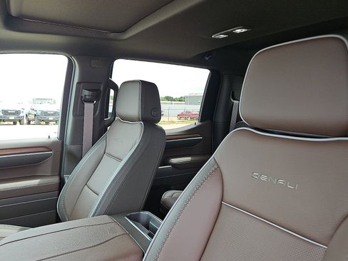 New 2026 GMC Sierra 1500 Denali AWD/4WD image 11