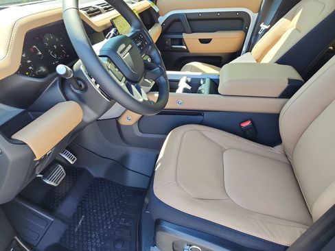 New 2026 Land Rover Defender 130 V8 AWD/4WD image 21