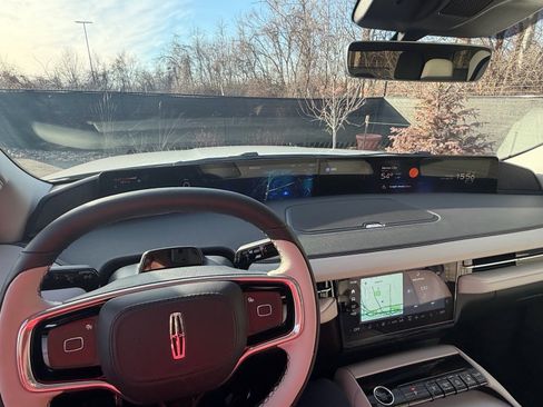 New 2026 Lincoln Navigator Reserve AWD/4WD image 29