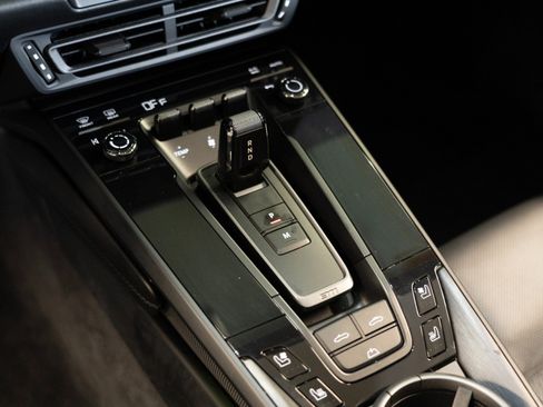 Certified 2022 Porsche 911 Cabriolet image 22