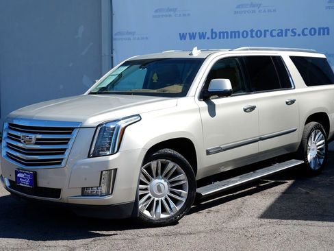 Used 2015 Cadillac Escalade ESV Platinum AWD/4WD image 2