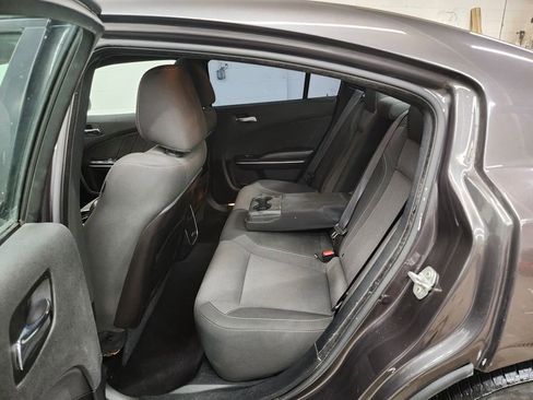 Used 2019 Dodge Charger SXT image 31