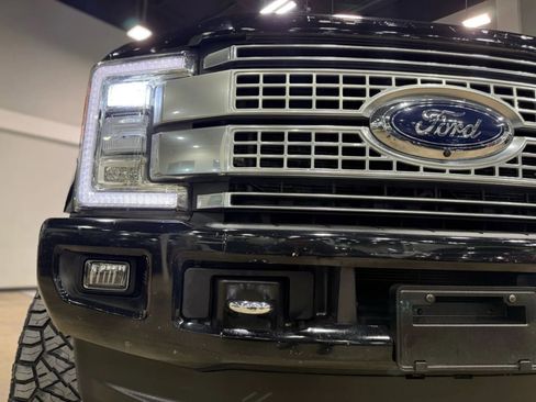 Used 2017 Ford F250 Platinum w/ Platinum Ultimate Package image 13