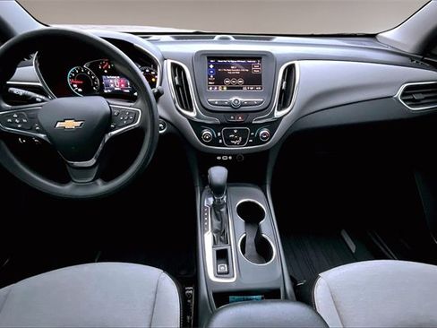 Used 2024 Chevrolet Equinox LS w/ LS Convenience Package image 7