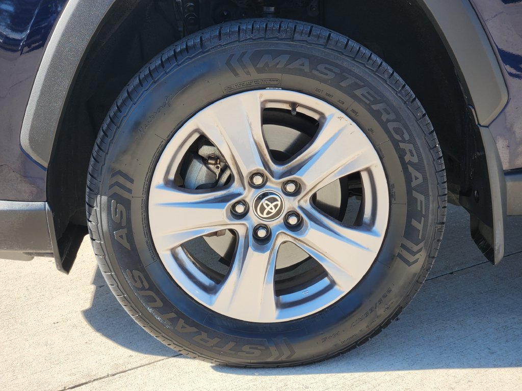Certified 2023 Toyota RAV4 XLE w/ Convenience Package FWD image 10