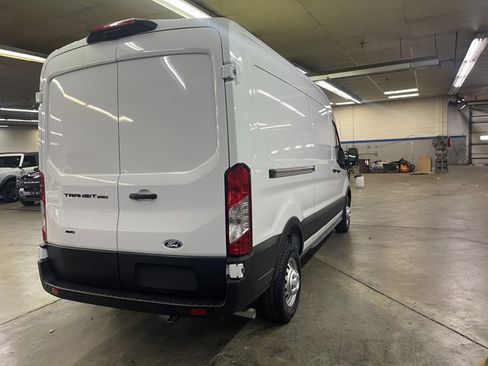 New 2026 Ford Transit 250 148 Medium Roof Extended AWD image 7