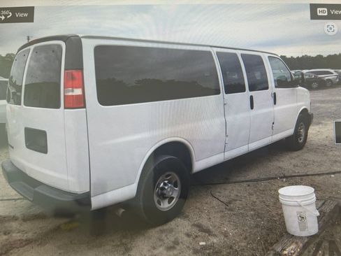 Used 2020 Chevrolet Express 3500 LS RWD image 18