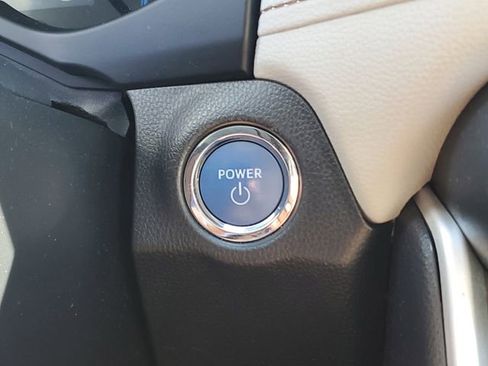 Used 2022 Toyota RAV4 Limited AWD/4WD image 20