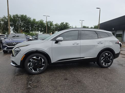 Certified 2025 Kia Sportage SX FWD image 4
