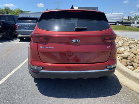 Used 2021 Kia Sportage EX w/ EX Technology Package FWD image 6