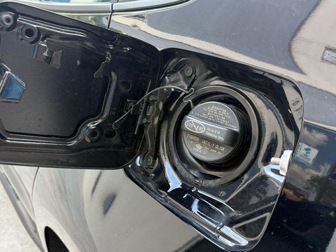 Used 2025 Toyota Corolla SE FWD image 10