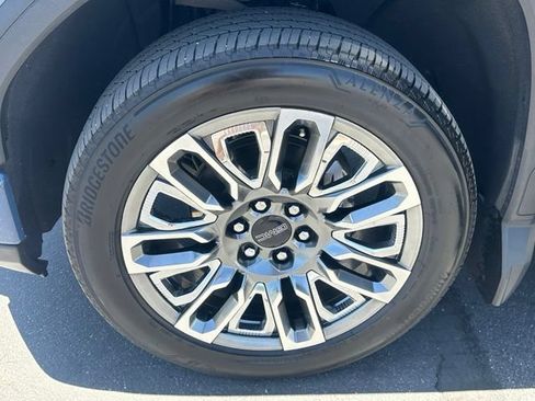 Used 2024 GMC Sierra 1500 Denali Ultimate AWD/4WD image 14