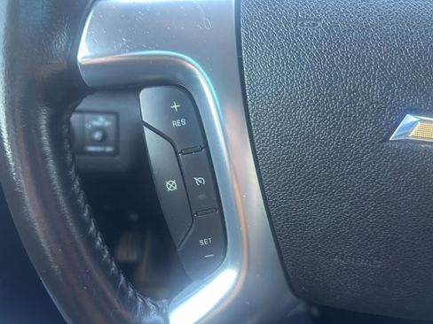 Used 2016 Chevrolet Traverse LT image 17