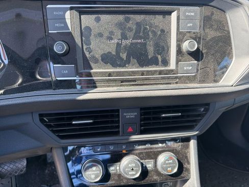 Used 2019 Volkswagen Jetta SE FWD image 5