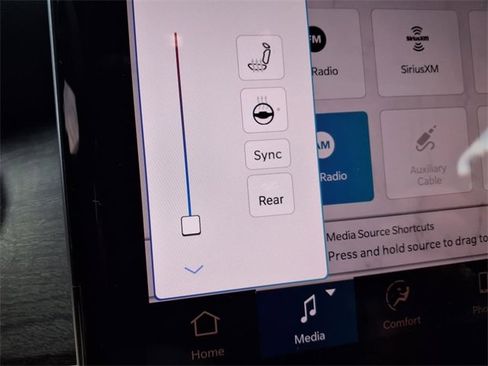 New 2025 Jeep Grand Cherokee L Limited w/ Black Appearance Package image 10