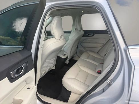 Used 2023 Volvo XC60 B5 Plus FWD image 26