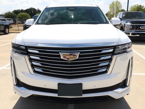 Used 2023 Cadillac Escalade Premium Luxury Platinum AWD/4WD image 2