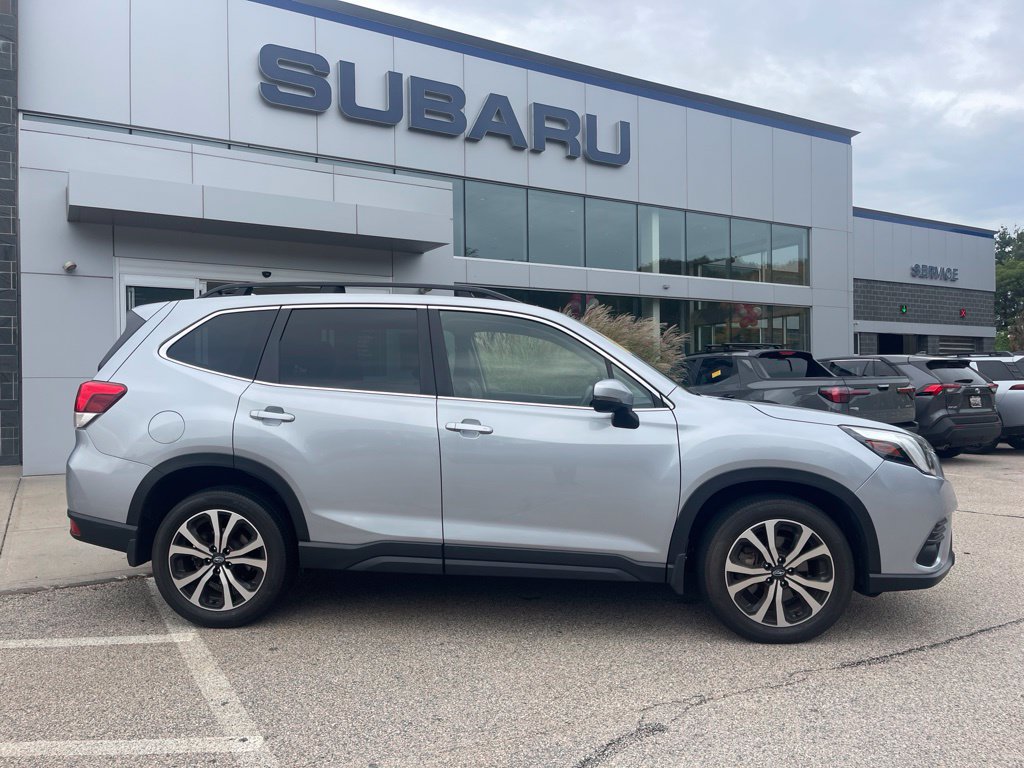 Used 2023 Subaru Forester Limited AWD/4WD image 2