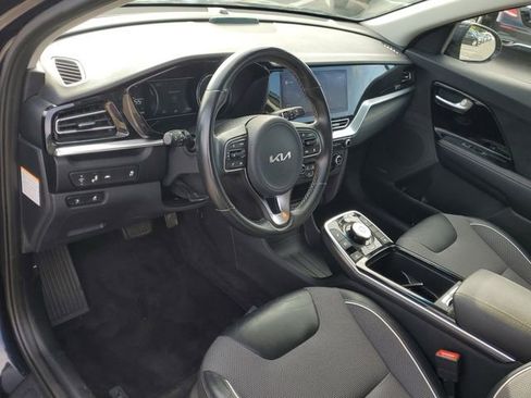 Used 2022 Kia Niro EX image 19