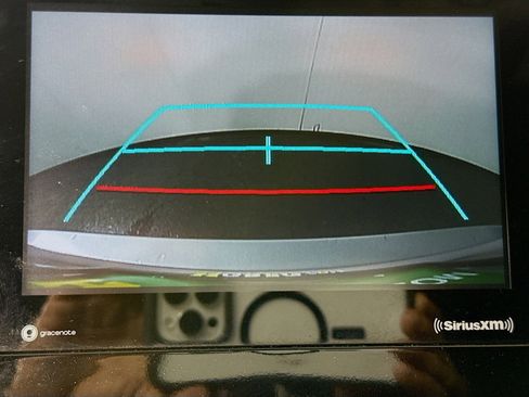 Used 2022 Toyota Camry SE image 19