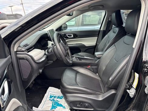 Used 2022 Jeep Compass Limited image 8