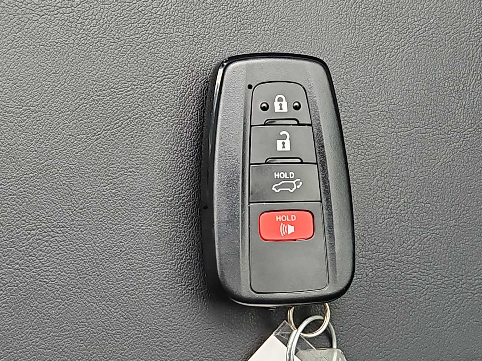 Used 2025 Toyota RAV4 XSE AWD/4WD image 33