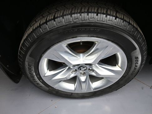 Used 2018 Toyota Highlander Limited w/ Protection Package #3 image 12