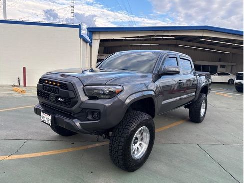 Used 2023 Toyota Tacoma SR image 2